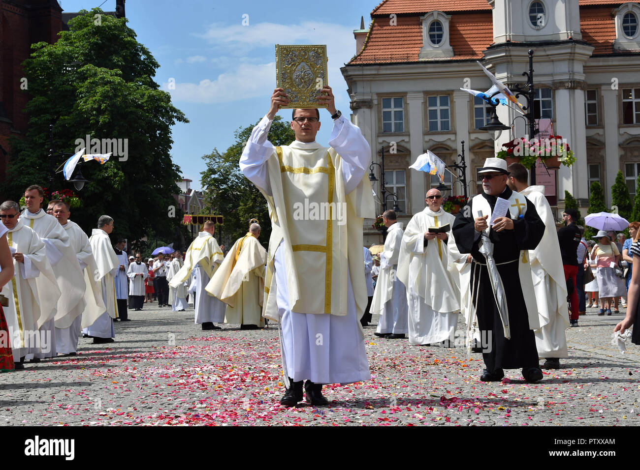 Wroclaw, Poland. 20th June, 2019. Celebration of The Feast of Corpus Christi on June 20, 2019 in Wroclaw, Poland. Credit: East News sp. z o.o./Alamy Live News Stock Photo