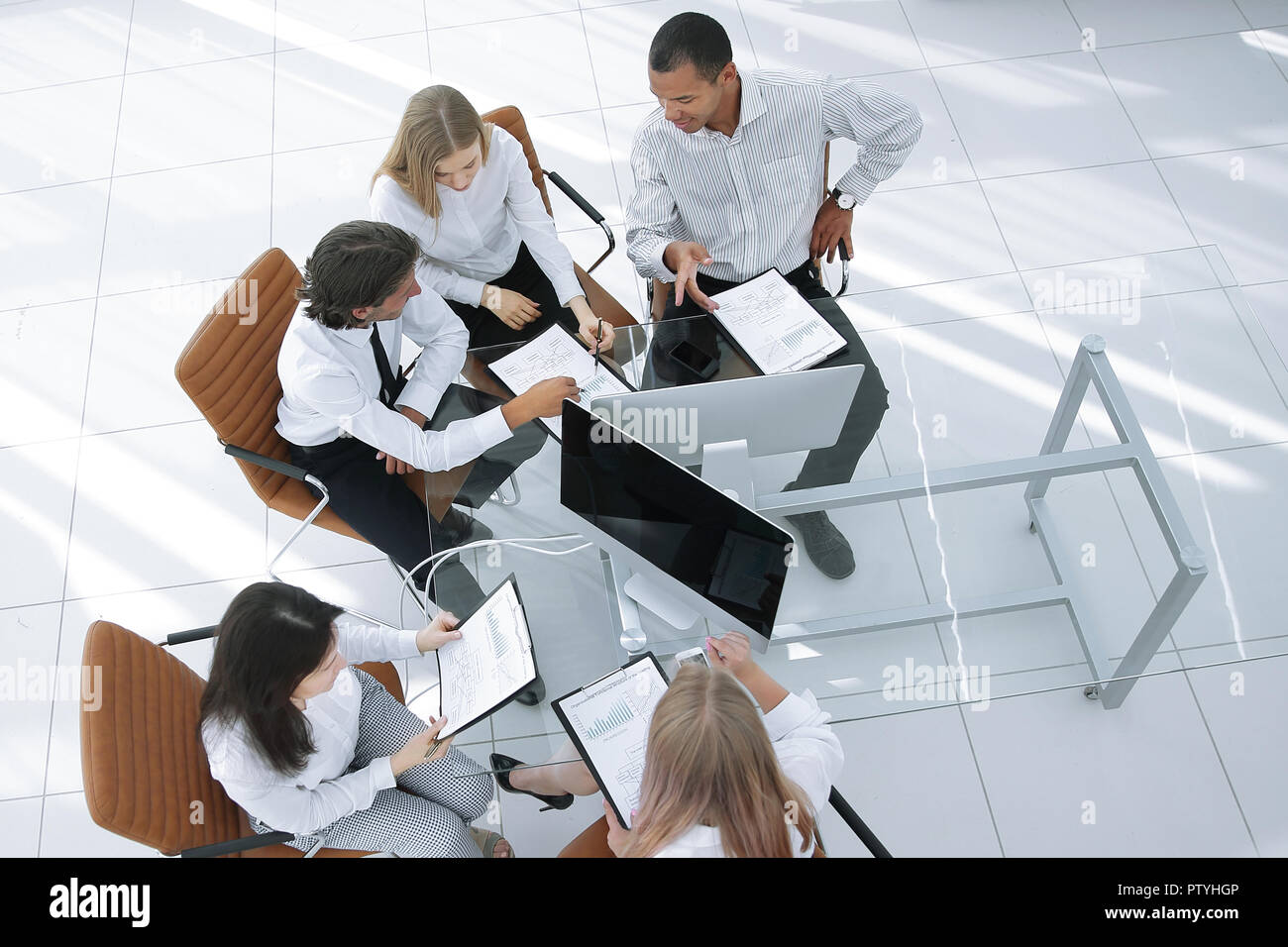 Multi View Team Top view business team brainstorming hi-res stock photography and ...
