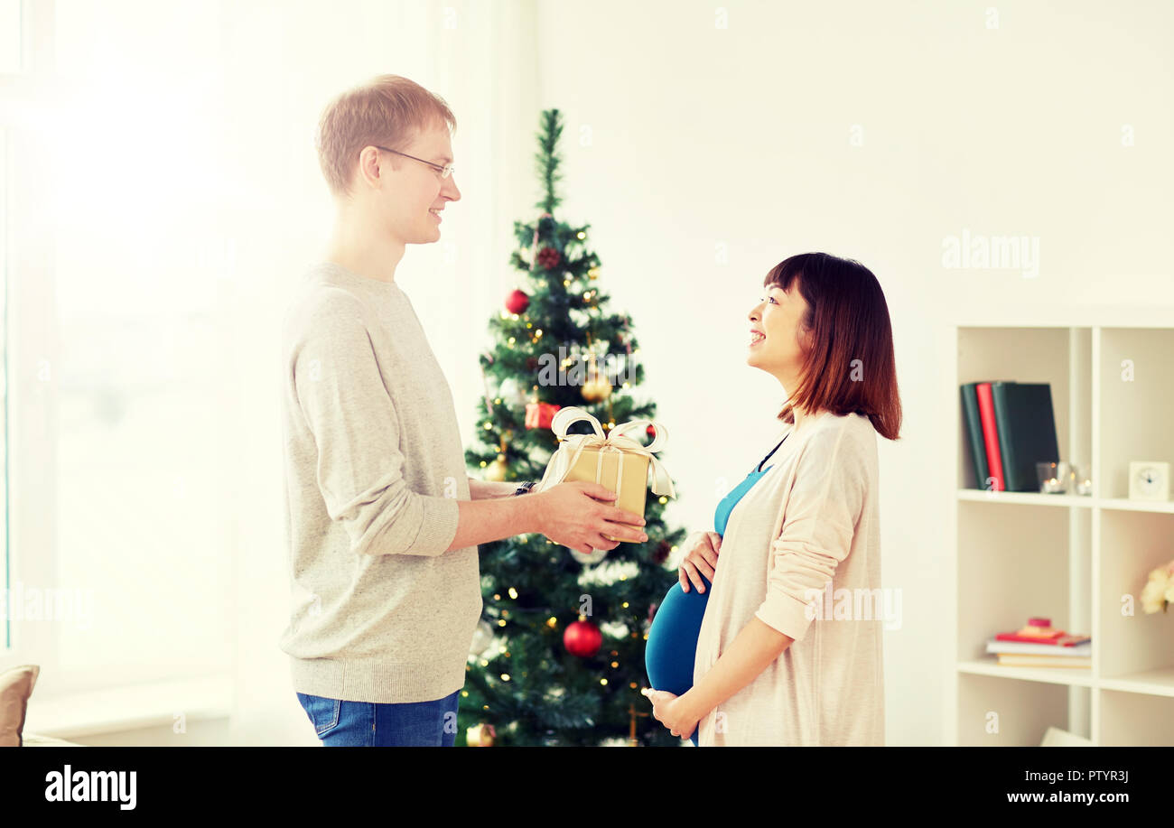 christmas gifts for pregnant wife from husband