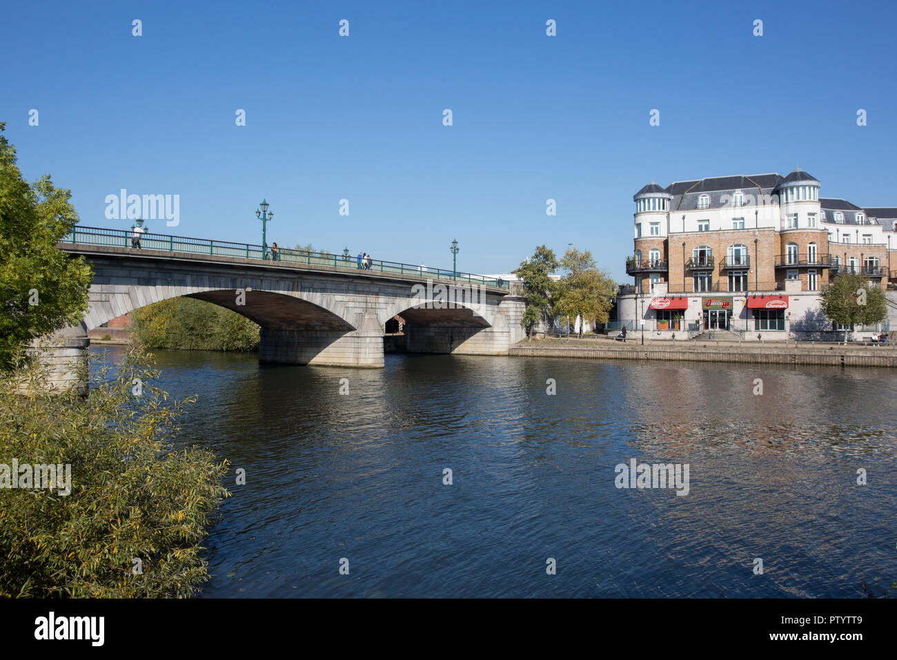 Staines bridge hires stock photography and images Alamy