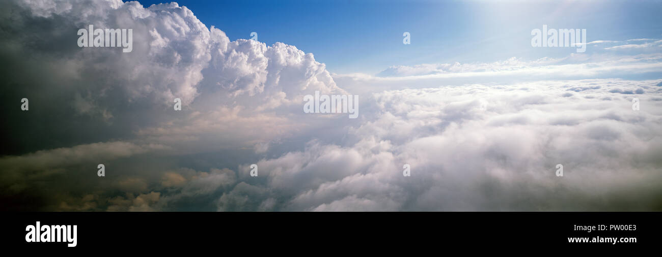 Sunlight above hi-res stock photography and images - Alamy