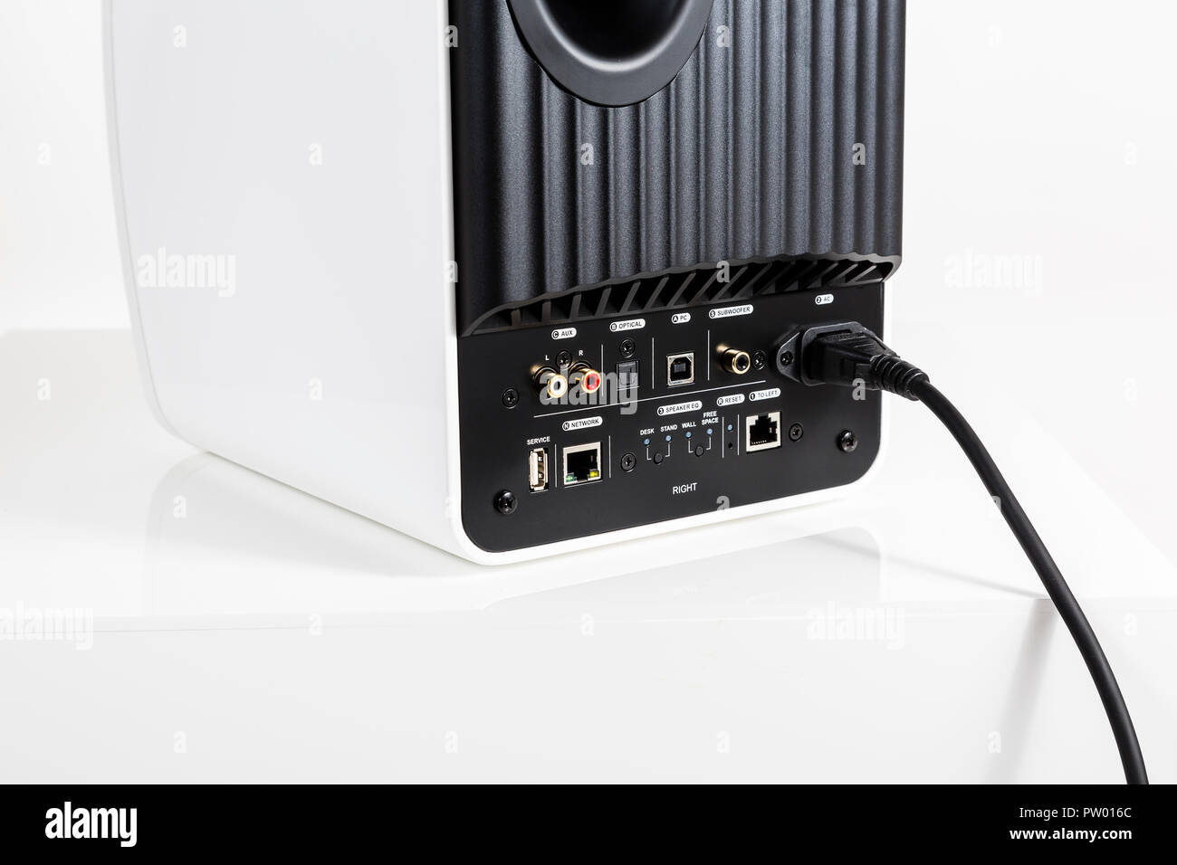 kef ls50 wireless size