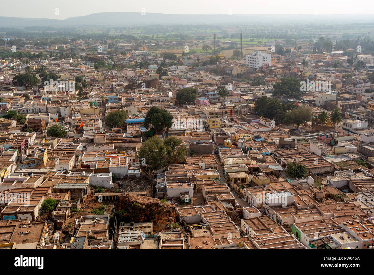 Houses with flat roofs hi-res stock photography and images - Alamy