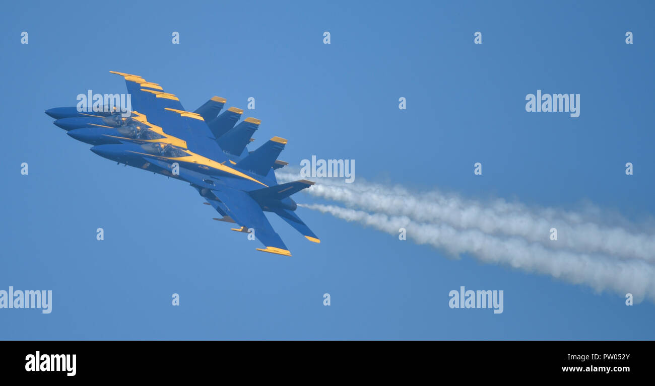 181007-N-ZC358-0224 SAN FRANCISCO (October 7, 2018) The U.S. Navy flight demonstration squadron, the Blue Angels, diamond pilots perform the Left Echelon Parade maneuver during the 2018 San Francisco Fleet Week Air Show. The Blue Angels are scheduled to perform more than 60 demonstrations at more than 30 locations across the U.S. and Canada in 2018. (U.S. Navy photo by Mass Communication Specialist 2nd Class Jess Gray/Released) Stock Photo