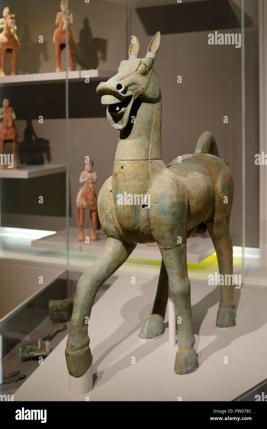 Bronze chinese horse hi-res stock photography and images - Alamy