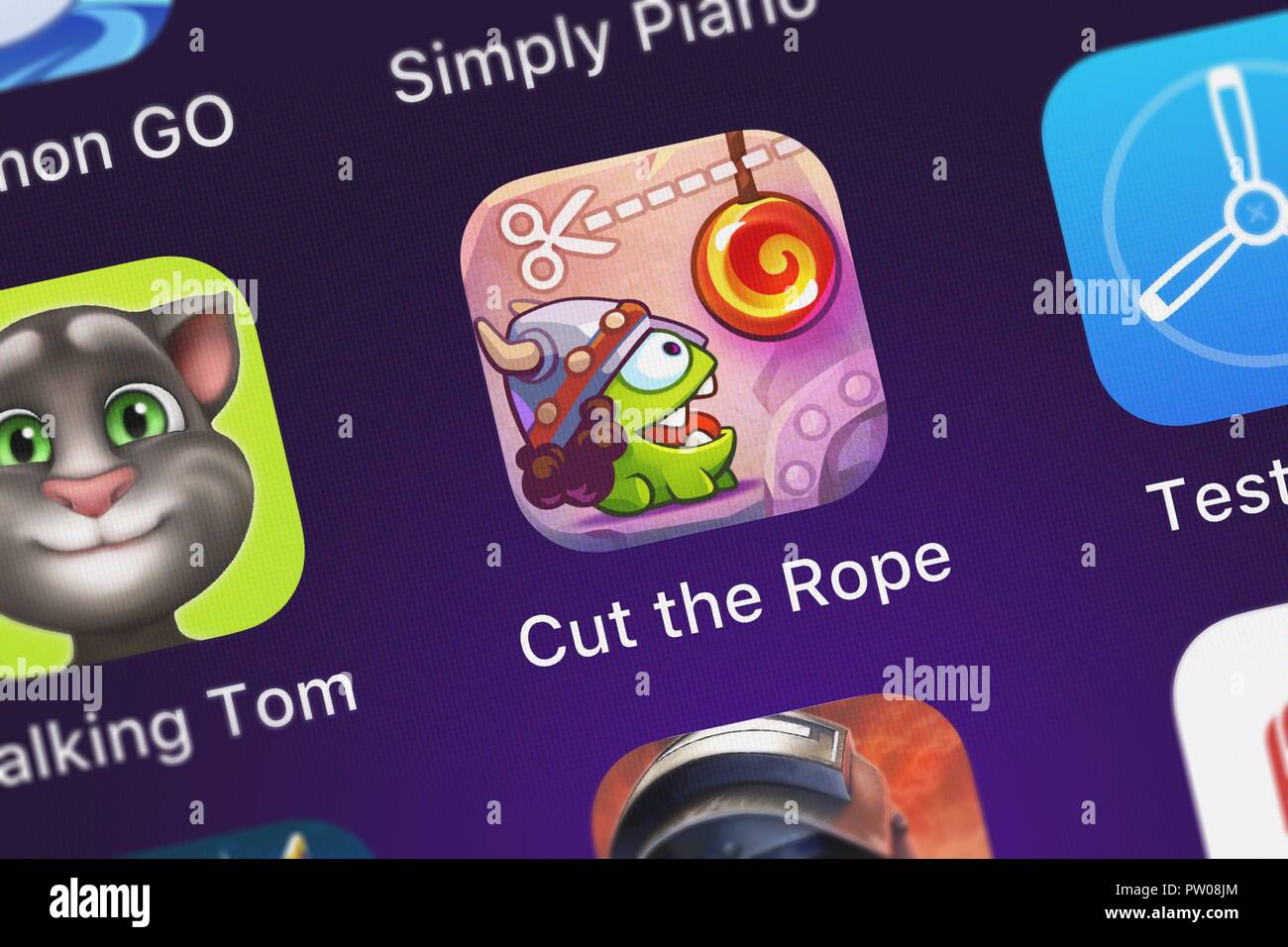 CUT THE ROPE: TIME TRAVEL jogo online gratuito em