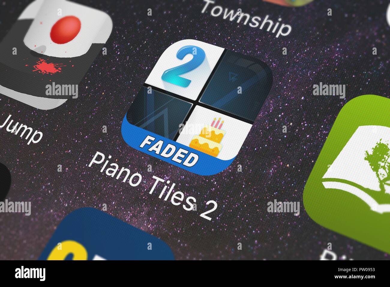 London, United Kingdom - October 11, 2018: The Piano Tiles 2™ mobile app  from Cheetah Technology Corporation Limited on an iPhone screen Stock Photo  - Alamy