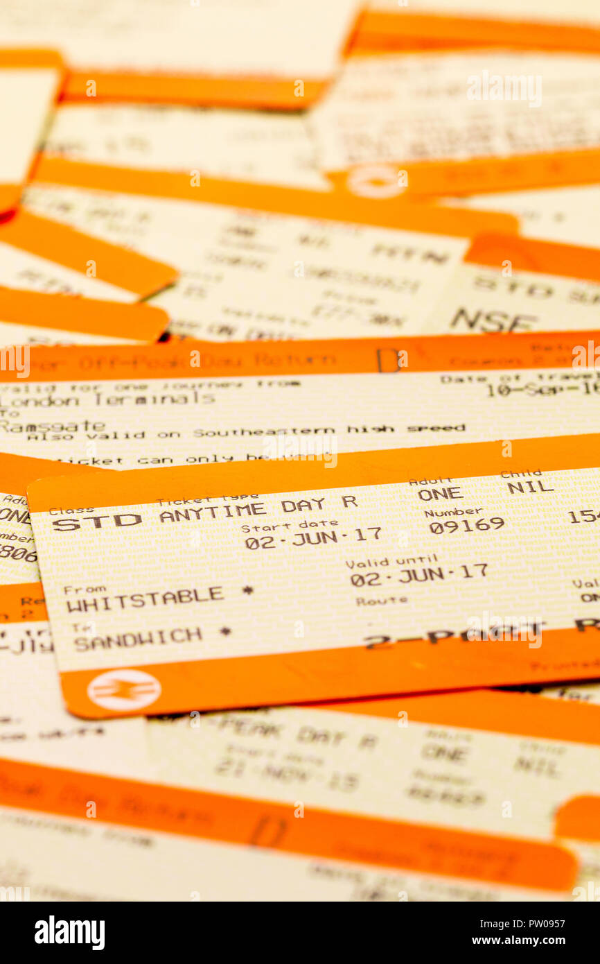 Return train tickets hires stock photography and images Alamy