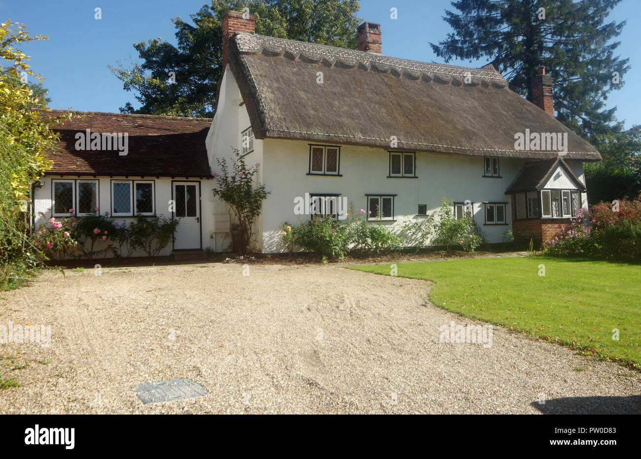 Thatch house essex hires stock photography and images Alamy