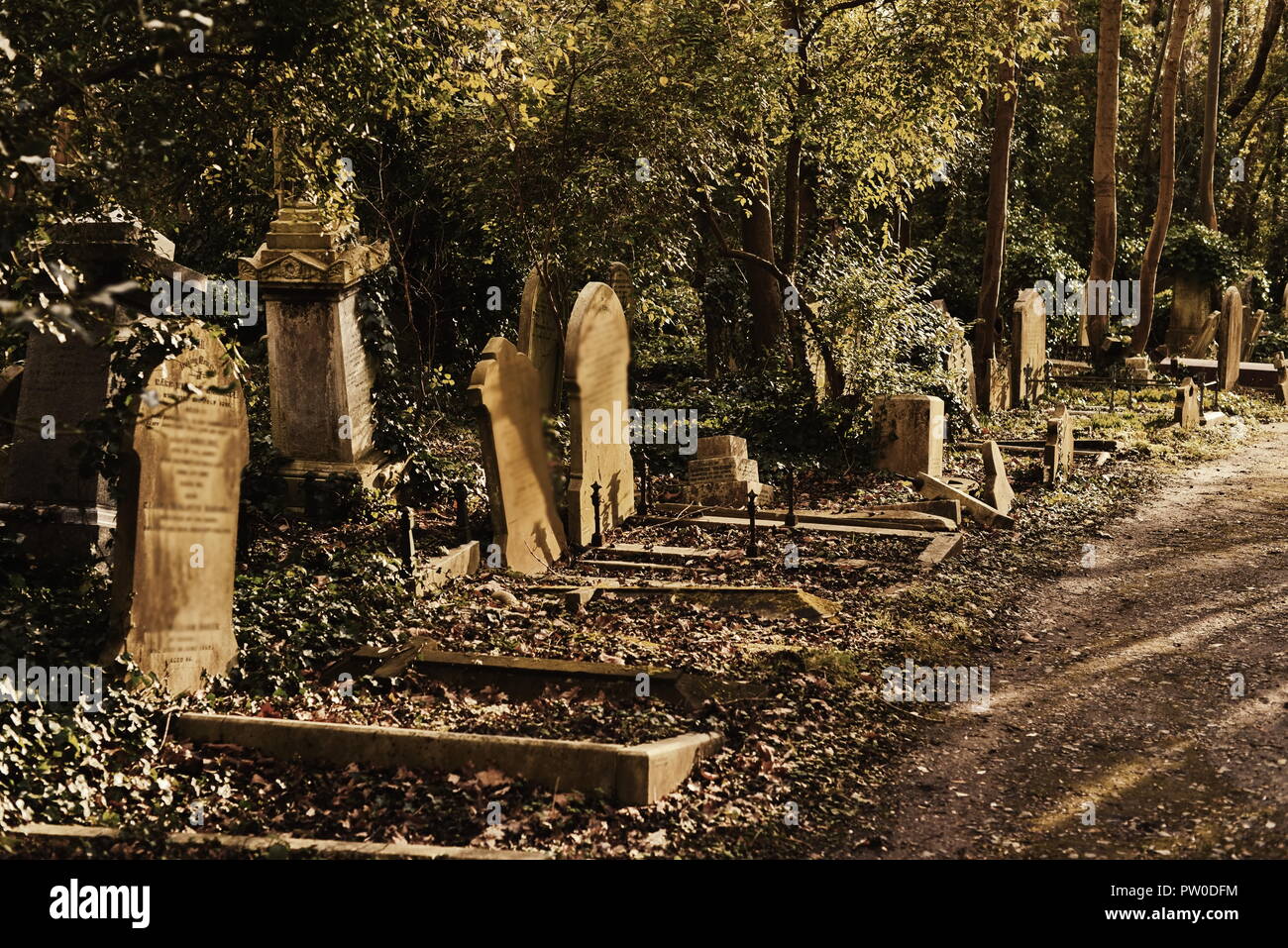 old english cemetery Stock Photo Alamy