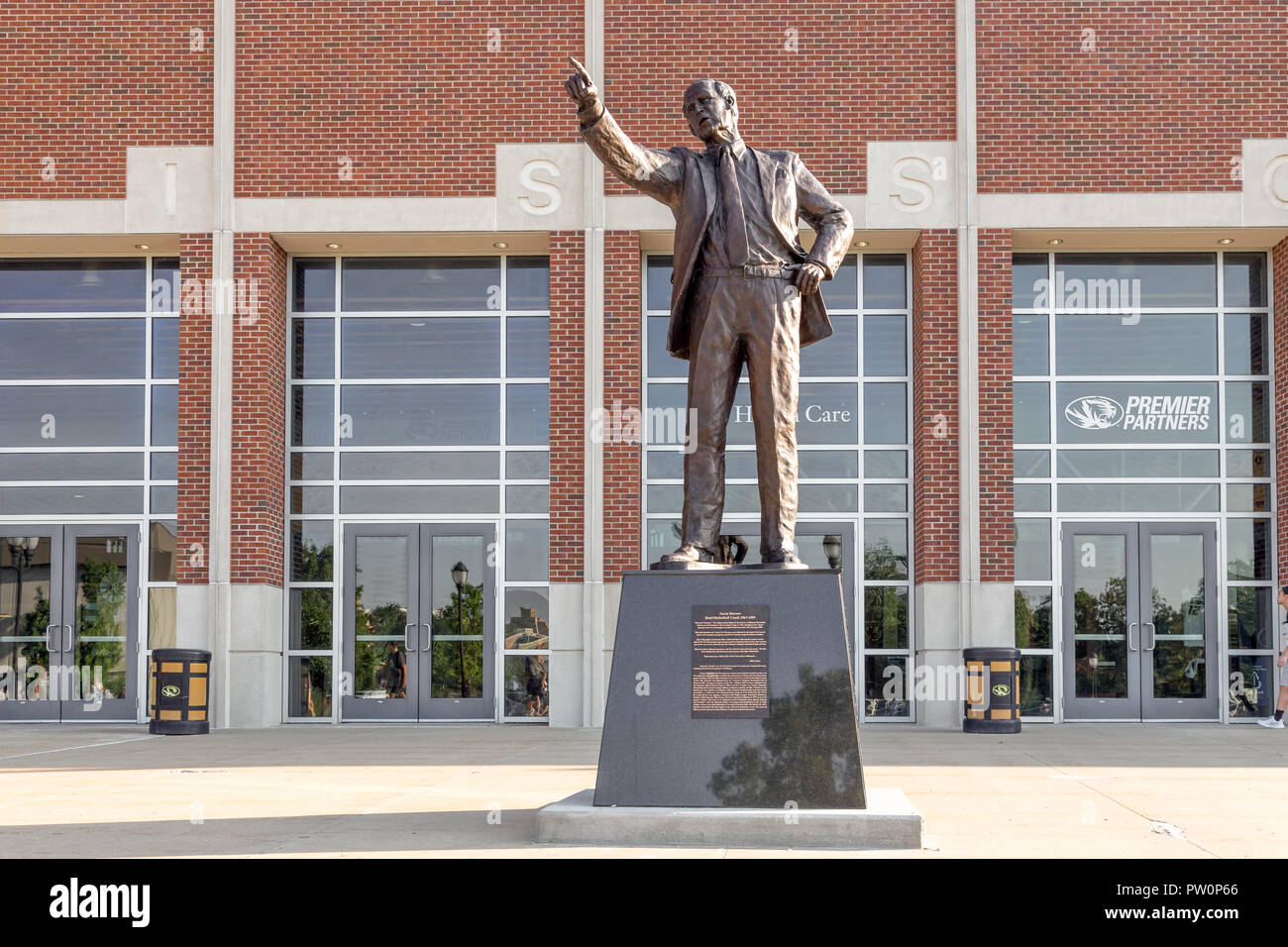 COLUMBIA, MO/USA - JUNE 8 , 2018: Norm Stewart sculpture and Mizzou Arena on the campus of the University of Missouri. Stock Photo