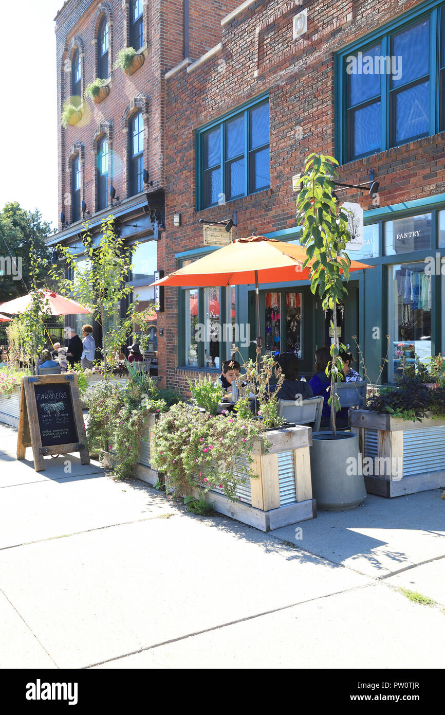 The Farmer's Hand gourmet grocery store and cafe on the corner of Bagley St and Trumbull Avenue