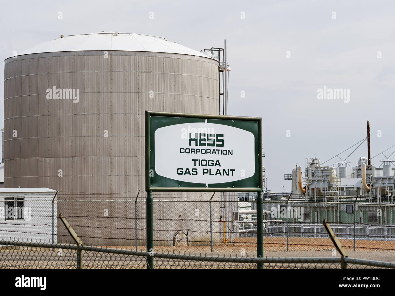 Tioga, North Dakota, USA. 8th Sep, 2018. Hess Corporation gas processing plant, Tioga, North