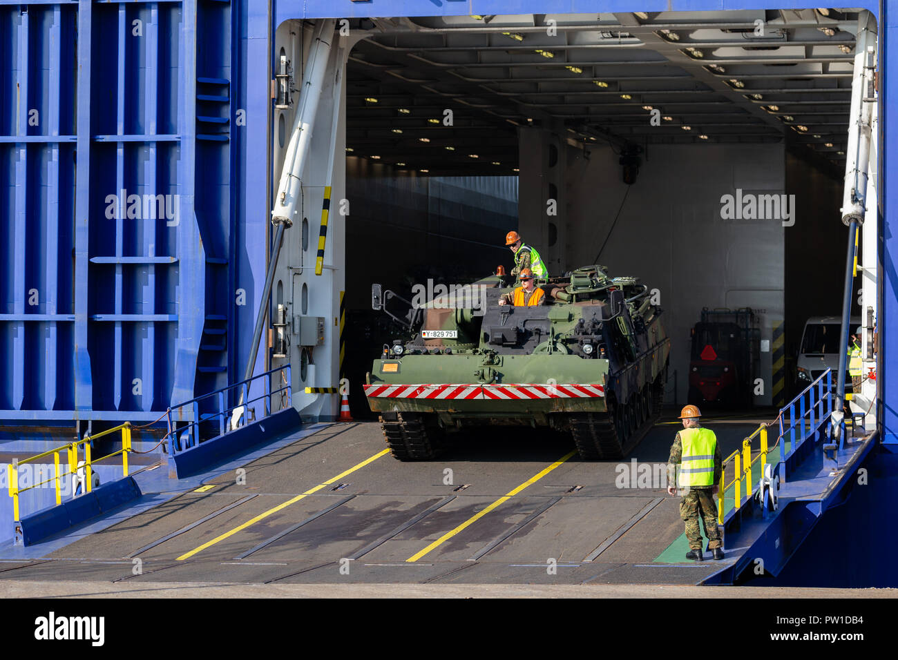 German Roro Bundeswehr tank hi-res stock photography and images - Alamy