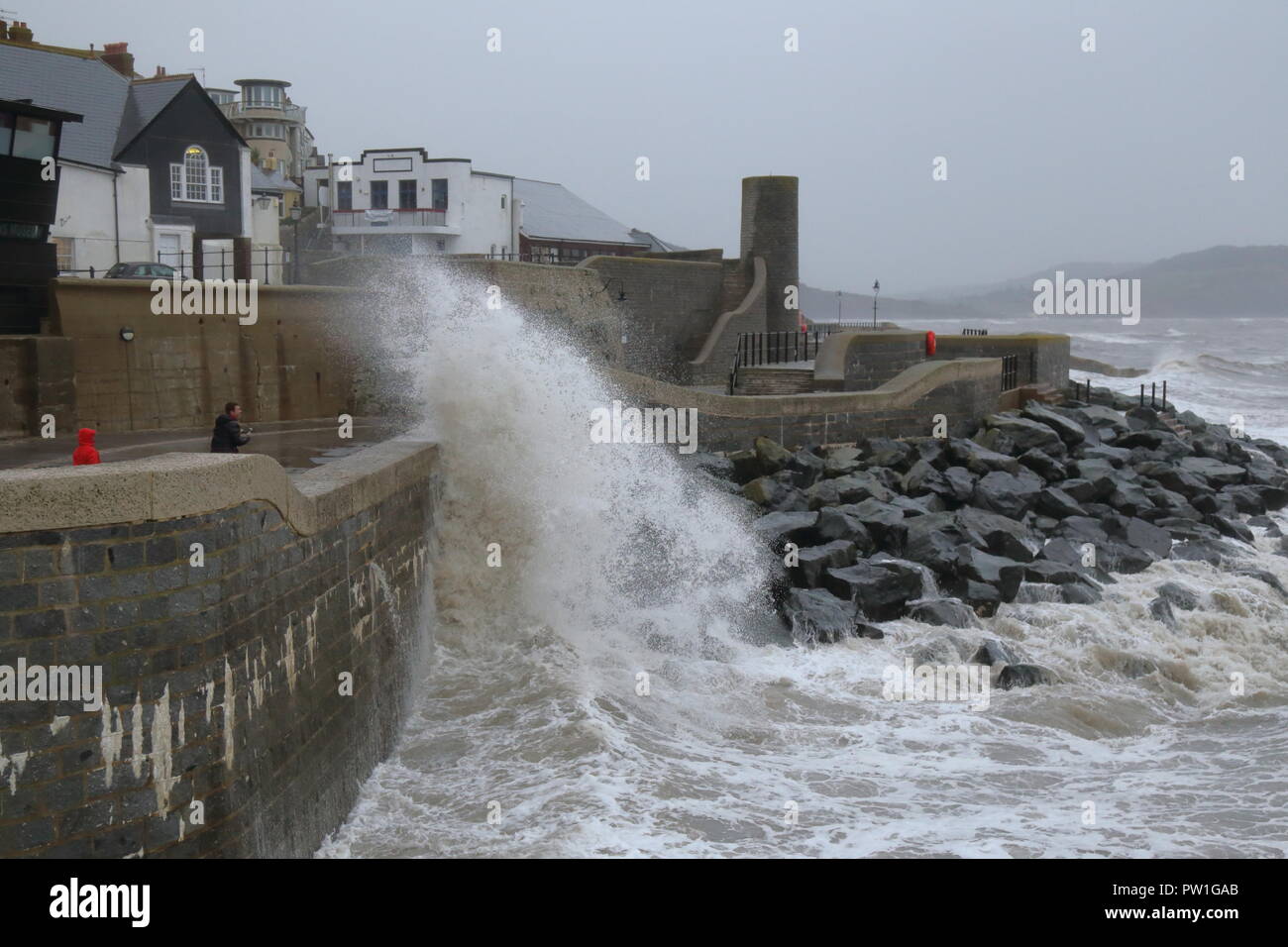 Lyme Regis, Dorset, UK, 12th October, 2018 UK Weather Huge wave