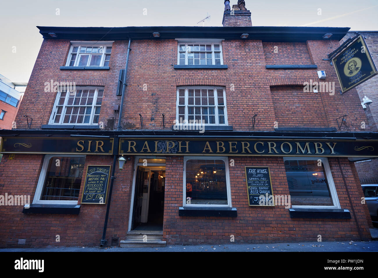 Sir ralphy abercromby pub hi-res stock photography and images - Alamy