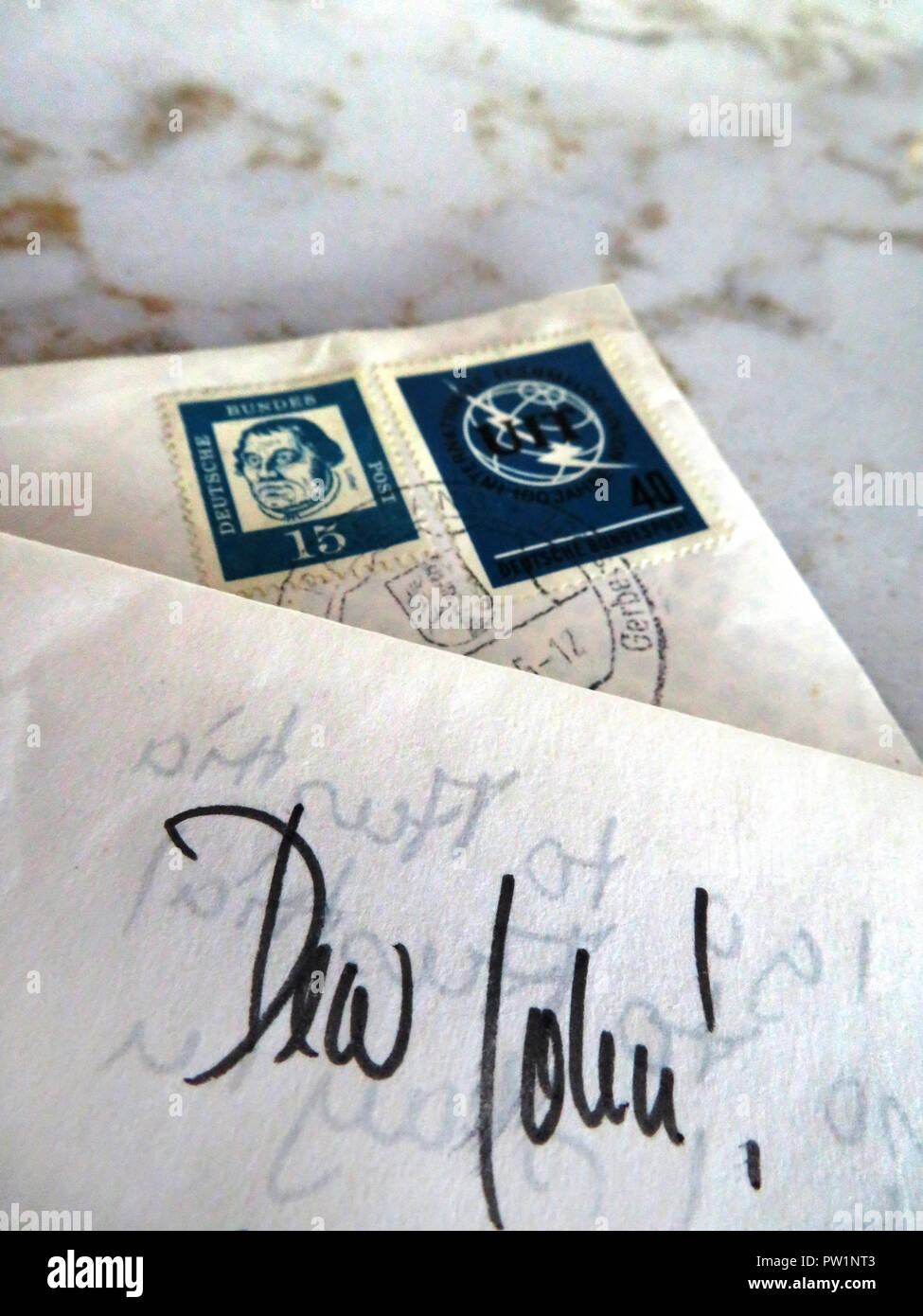 hand written letters from abroad starting with Dear John Stock Photo