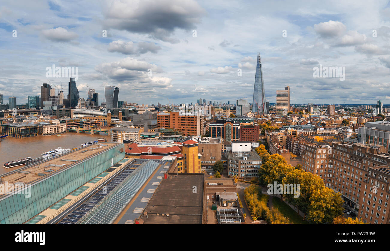 Gloomy city of london hires stock photography and images Alamy