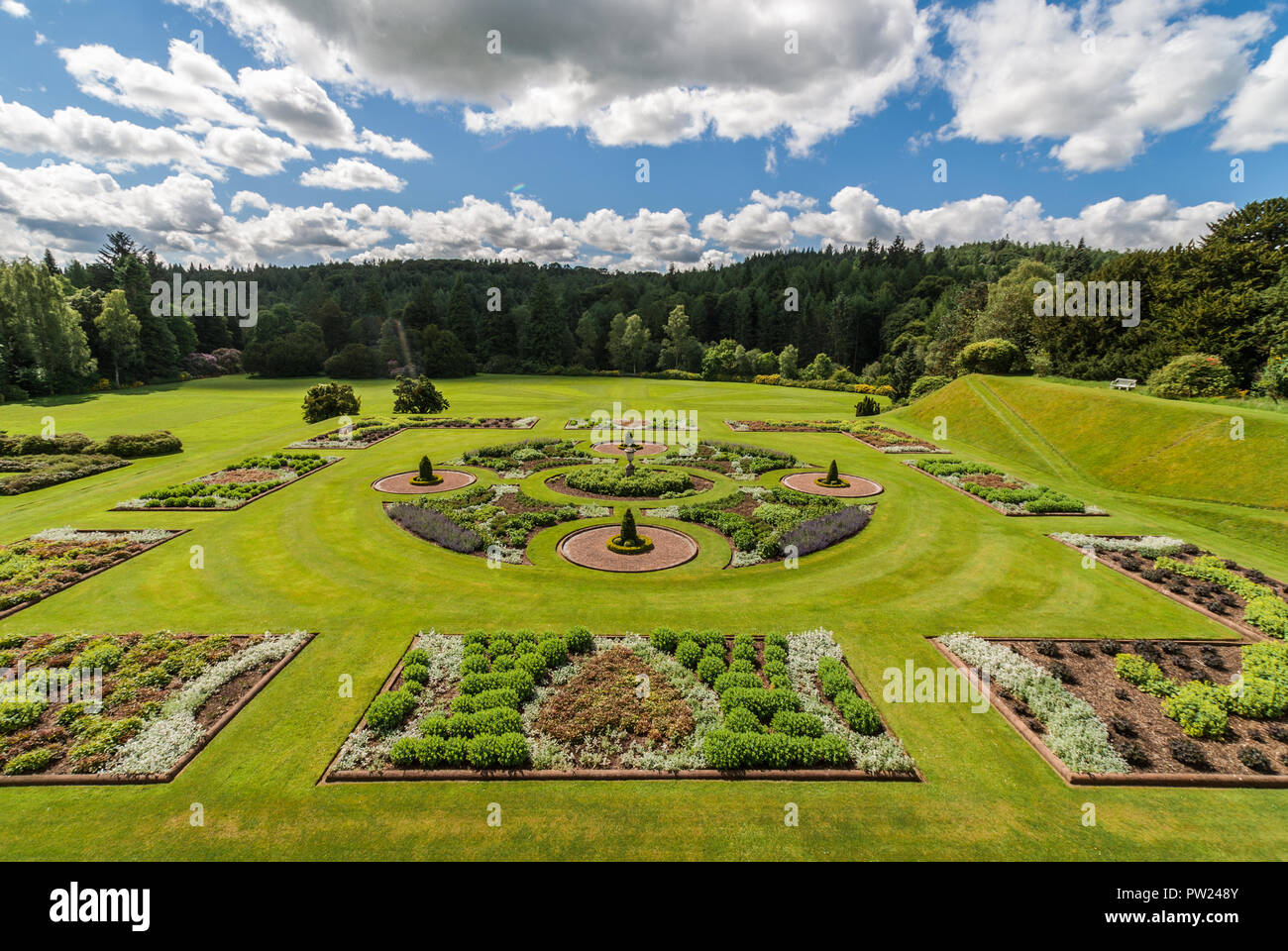drumlanrig-castle-hi-res-stock-photography-and-images-alamy