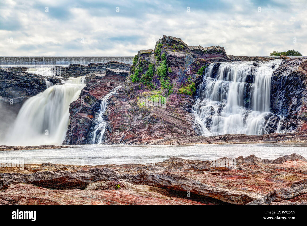 Chutes-de-la-Chaudiere or Chaudiere Falls are 35-meter high waterfalls in  Levis, Quebec, that are the last and most impressive jolt of the Chaudière  R Stock Photo - Alamy
