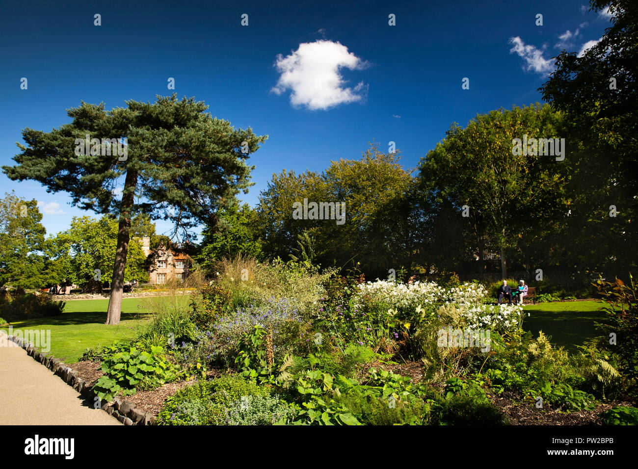 UK, Kent, Canterbury, Westgate Gardens in early Autumn Stock Photo Alamy