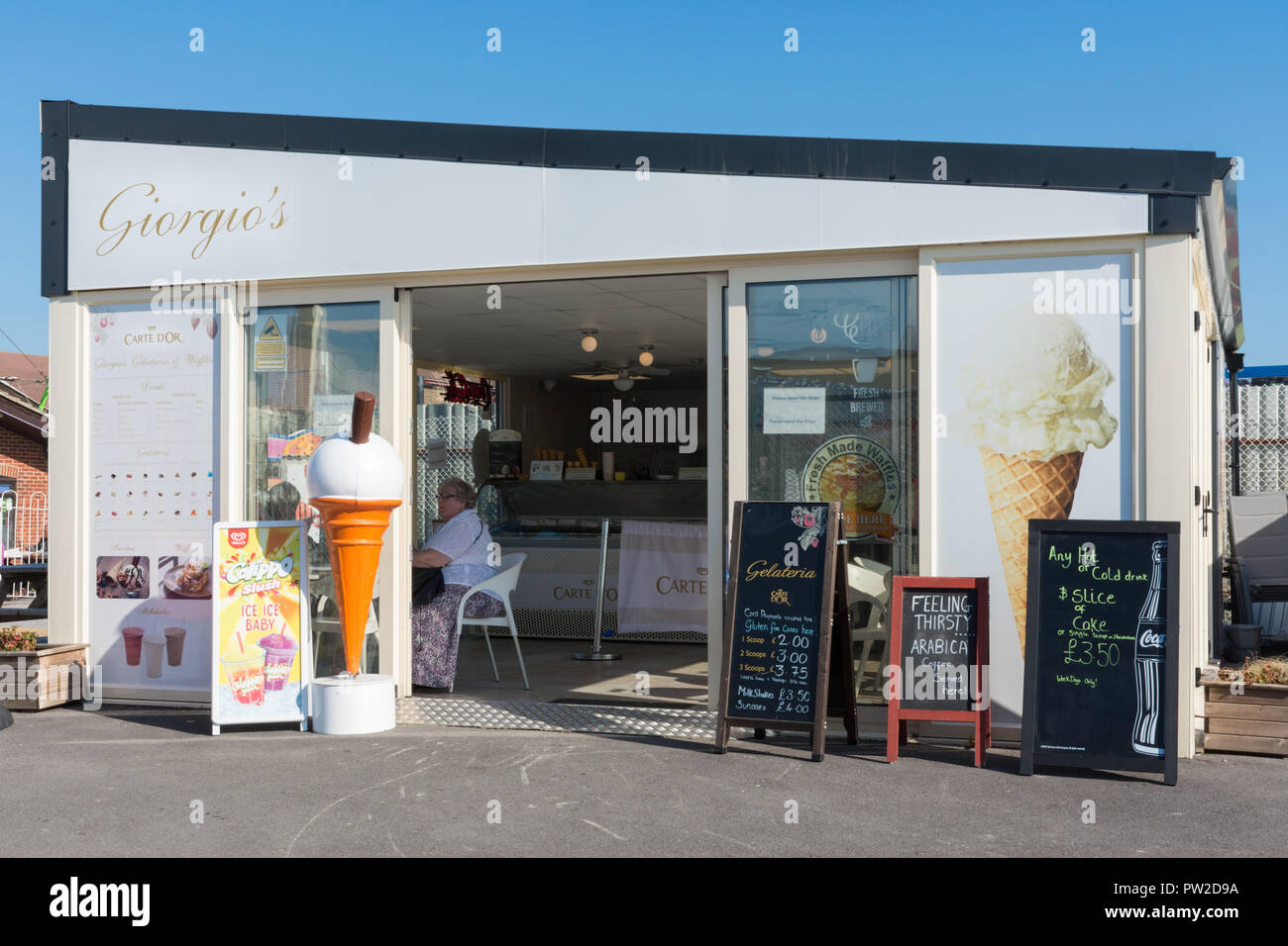 Ice Parlour Hi res Stock Photography And Images Alamy