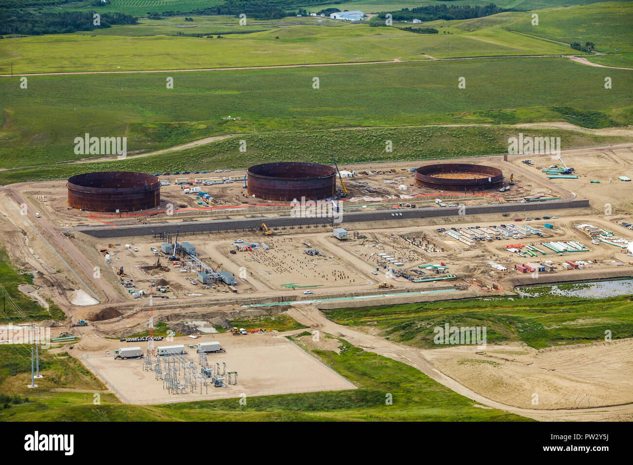 Oil Storage Tanks Canada Stock Photos & Oil Storage Tanks Canada Stock