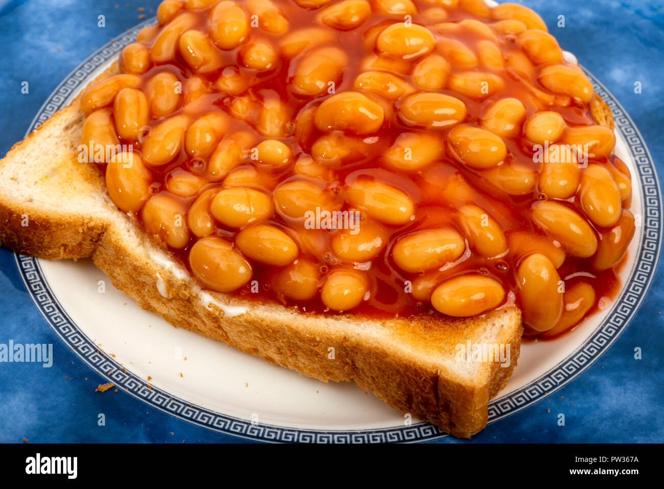 Baked beans on toast Stock Photo Alamy
