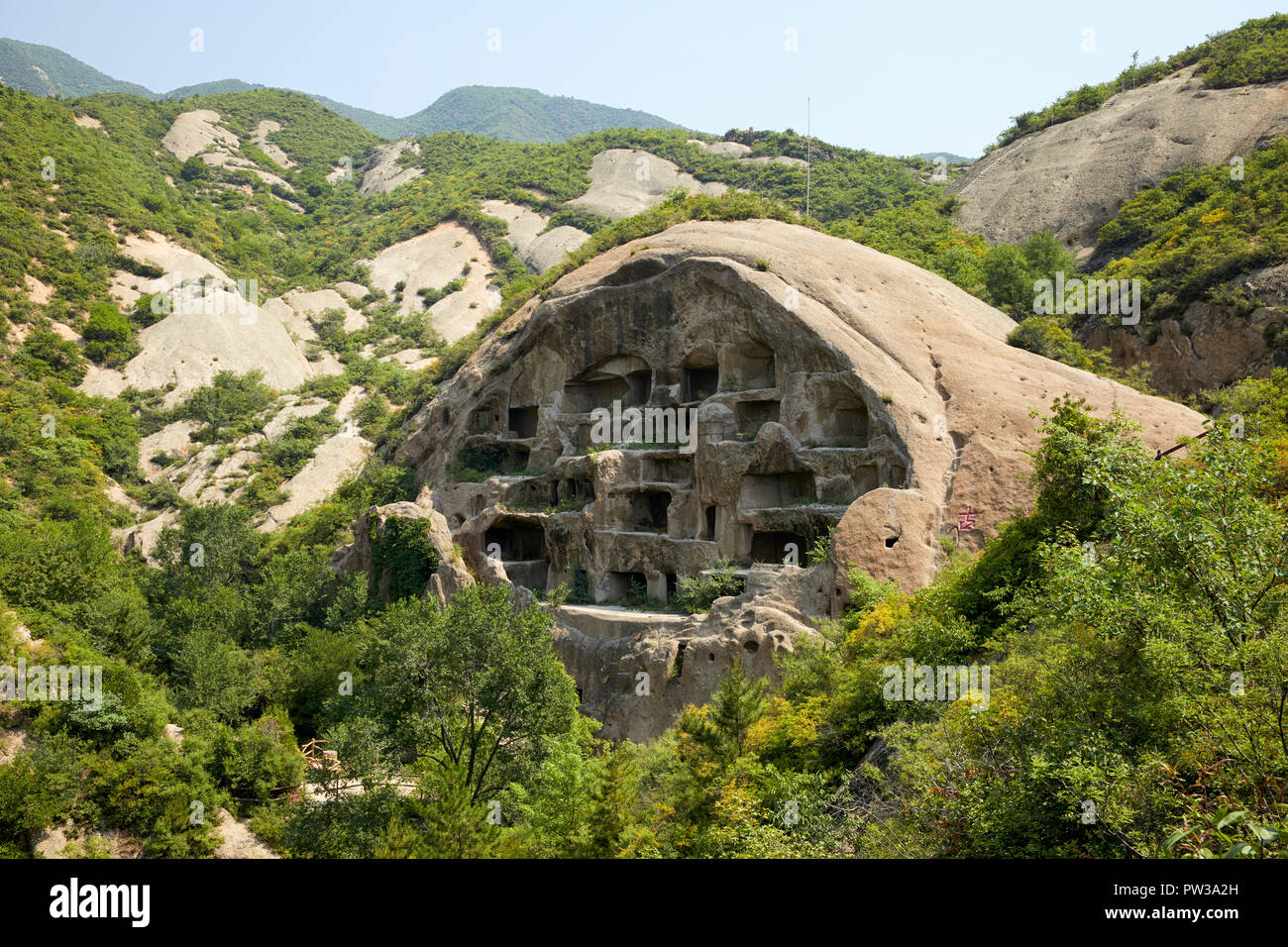 Guyaju cave dwelling Guyaju caves Ancient cave dwellings Ancient Cliff ...