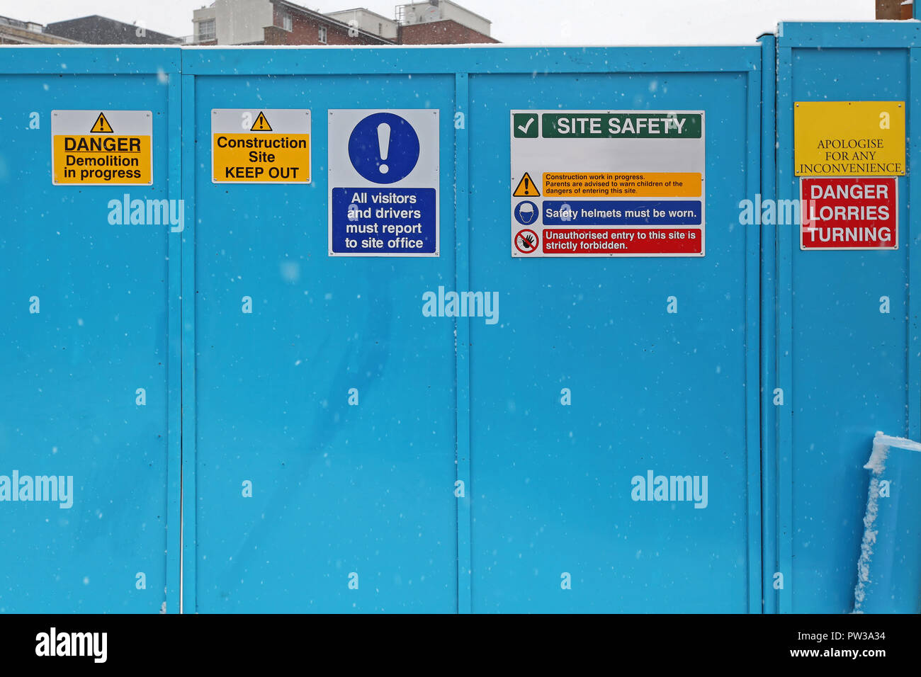 Construction Site Gate Signs Hi-res Stock Photography And Images - Alamy