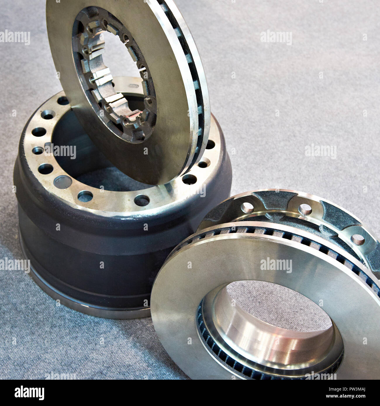 Drum brake hires stock photography and images Alamy