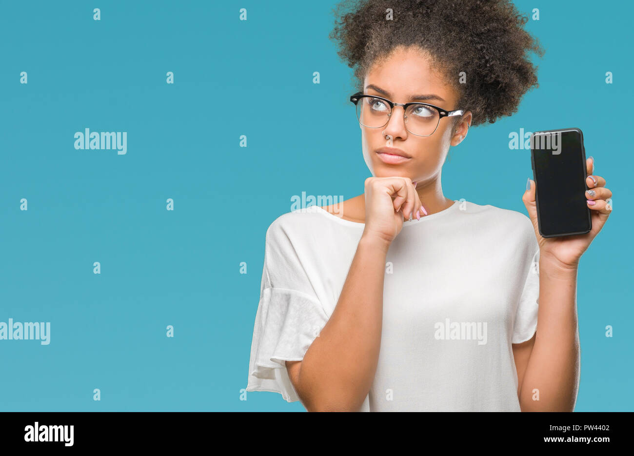 Elderly stylish granny caucasian mature woman using app on smartphone for  online shopping confused face expression. Chroma key background. Old  grandmother in fashion wearing browsing on mobile phone Stock Photo - Alamy