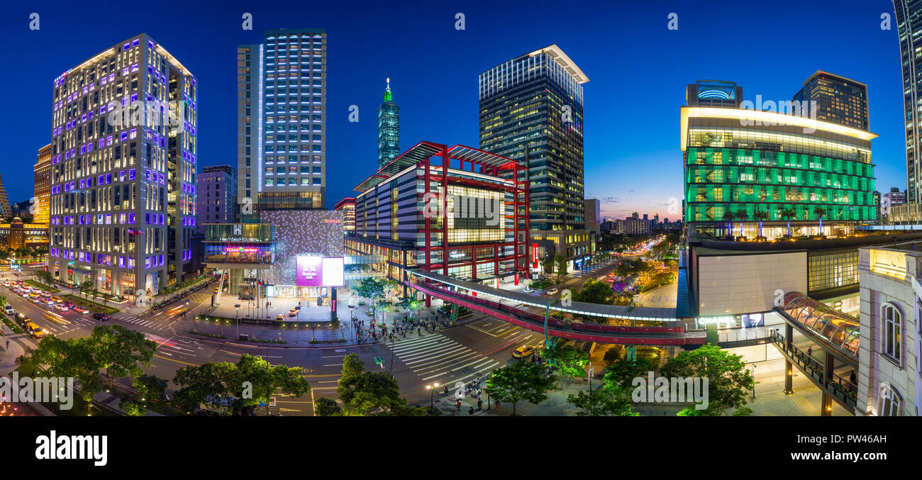 Taiwan, Taipei, Xinyi downtown district, the prime shopping and financial district of Taipei Stock Photo