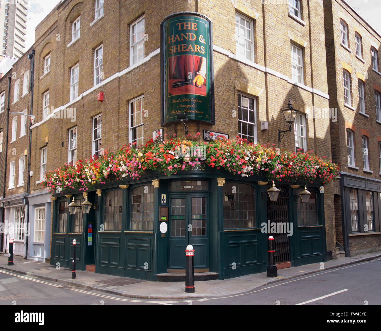 Hand and flower pub london hires stock photography and images Alamy