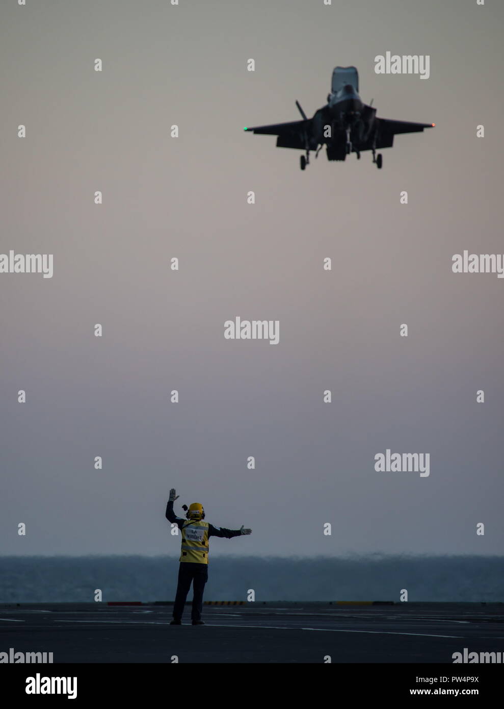 Royal Navy aircraft carrier, HMS Queen Elizabeth, has deployed to the U.S. to land fast jets on deck for the first time in eight years. In late September, the 65,000-tonne British aircraft carrier embarked two F-35B test aircraft  from the Integrated Test Force (ITF), based out of Naval Air Station Patuxent River, Maryland, along with nearly 200 ITF supporting staff, including pilots, engineers, maintainers and data analysts for the testing period at sea. The aim of these initial, or developmental trials, are to ascertain, through the specially equipped aircraft and sensors around the ship, th Stock Photo