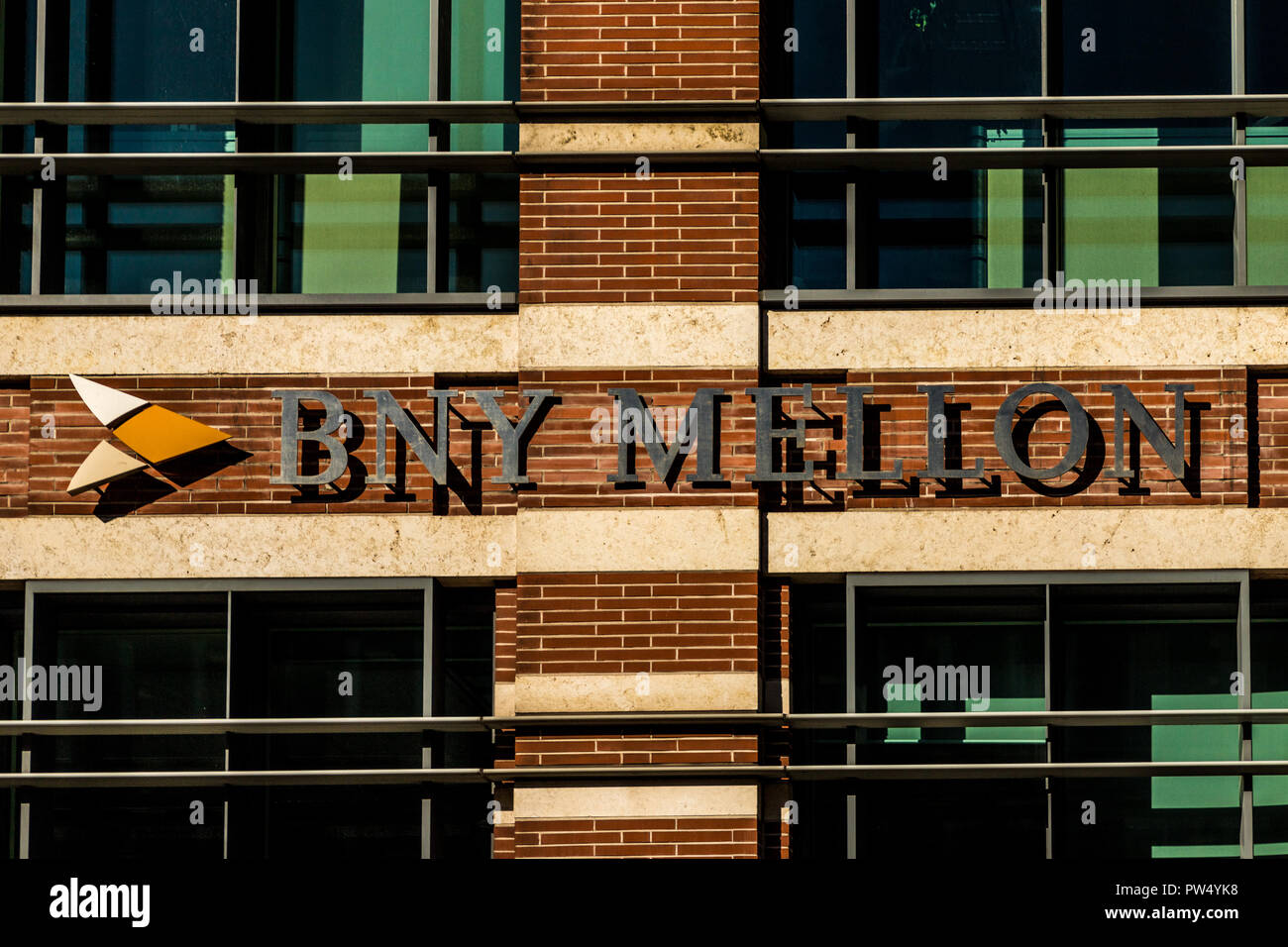 Mellon bank pittsburgh hi-res stock photography and images - Alamy