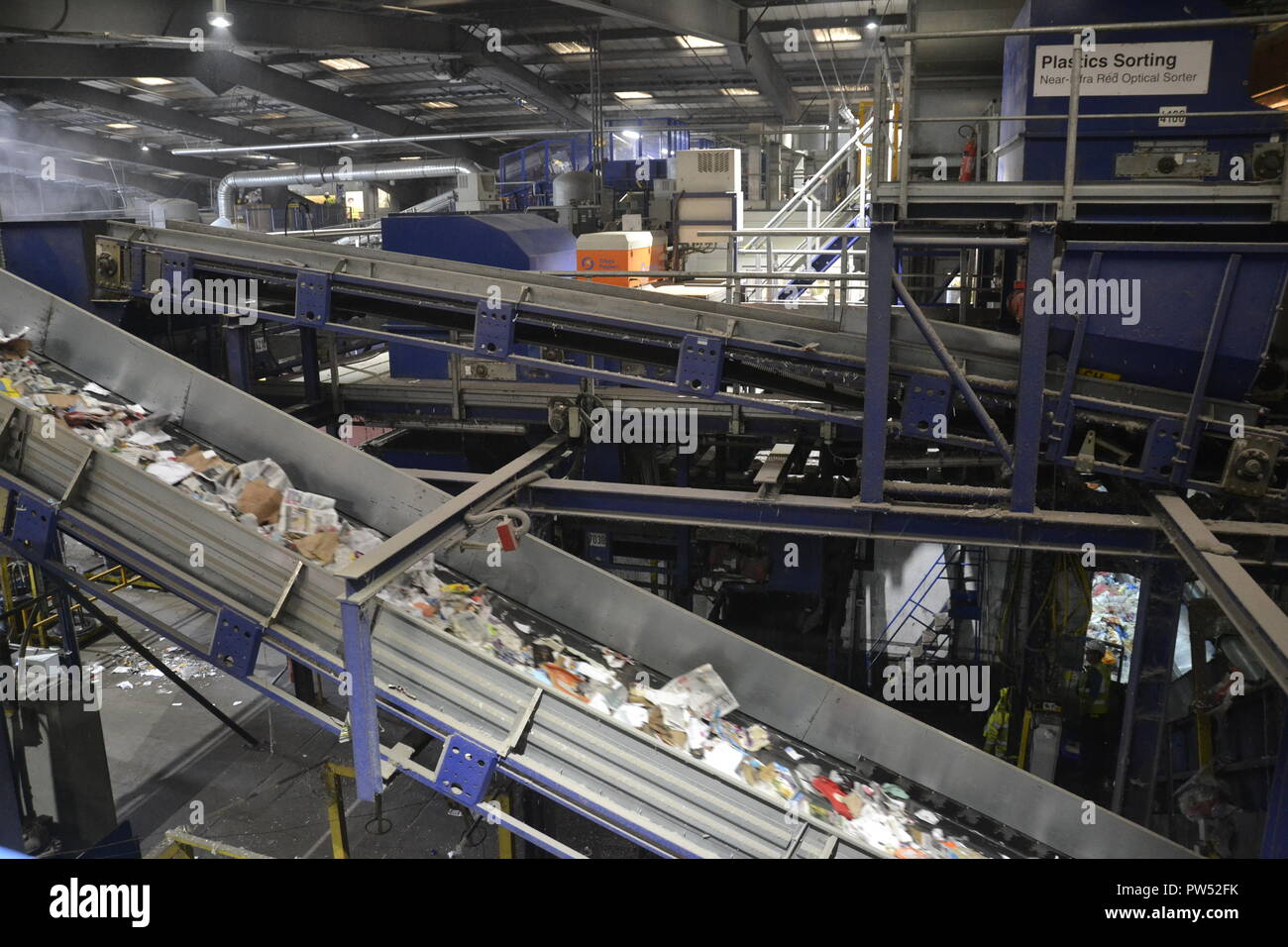 Milton Keynes Waste Recovery Park, Recycling Factory, Milton Keynes, Buckinghamshire, England, UK. Stock Photo