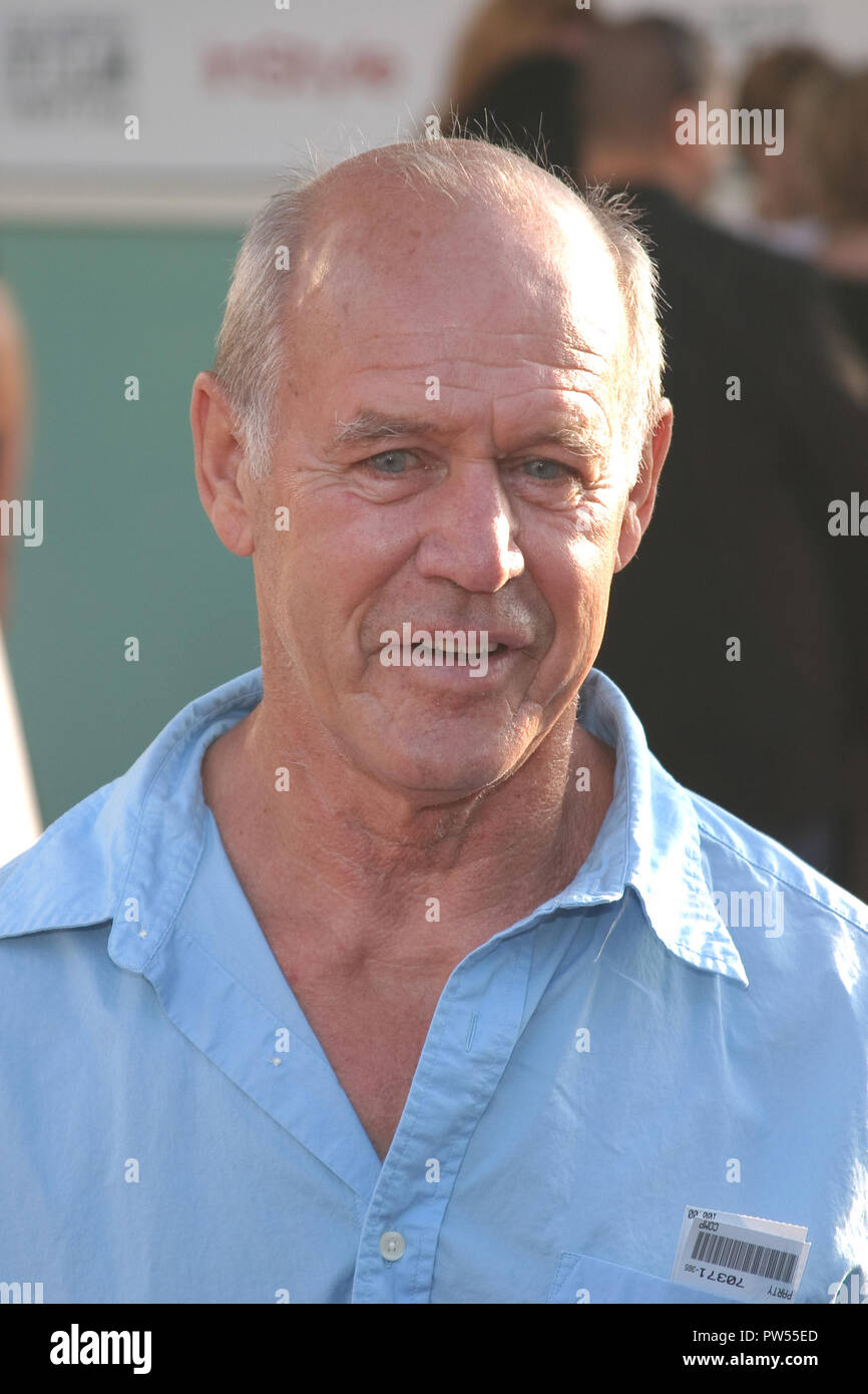 Geoffrey Lewis  06/16/05 2005 LOS ANGELES FILM FESTIVAL 'DOWN IN THE VALLEY' @ Cinerama Dome Theater, Arclight Cinemas, Hollywood Photo by Izumi Hasegawa/HNW / PictureLux  File Reference # 33683 323HNWPLX Stock Photo