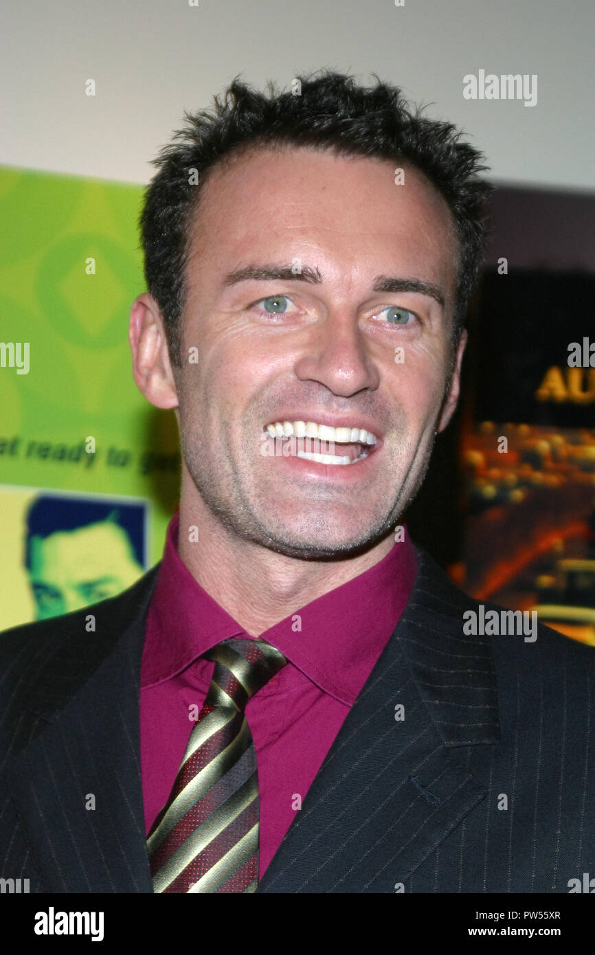 Julian McMahon  01/15/04 'Dirty Deeds'  @ Arclight Theatre, Hollywood Photo by Kazumi Nakamoto/HNW / PictureLux  File Reference # 33683 538HNWPLX Stock Photo