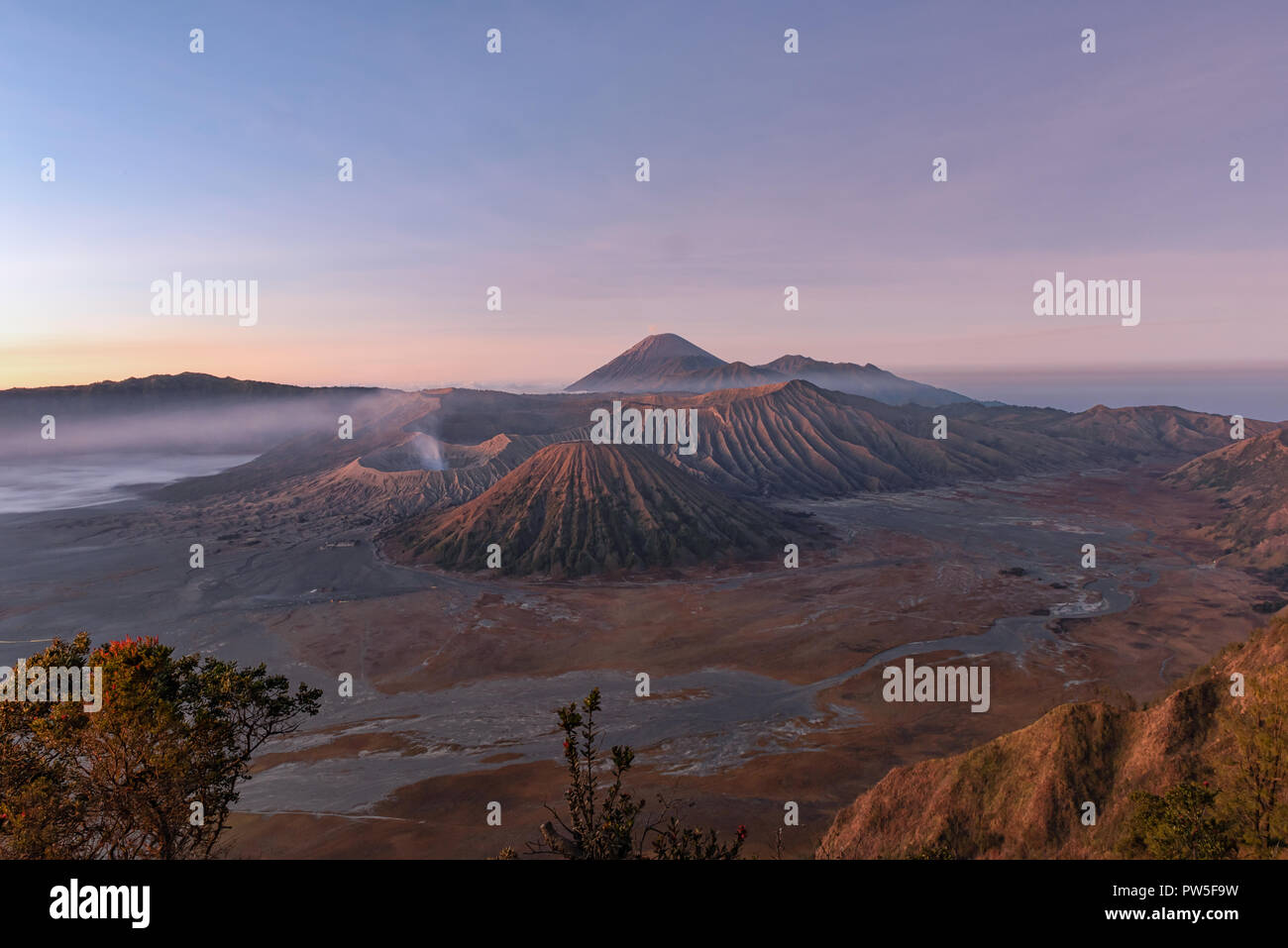 Semeru volcano erupting hi-res stock photography and images - Alamy