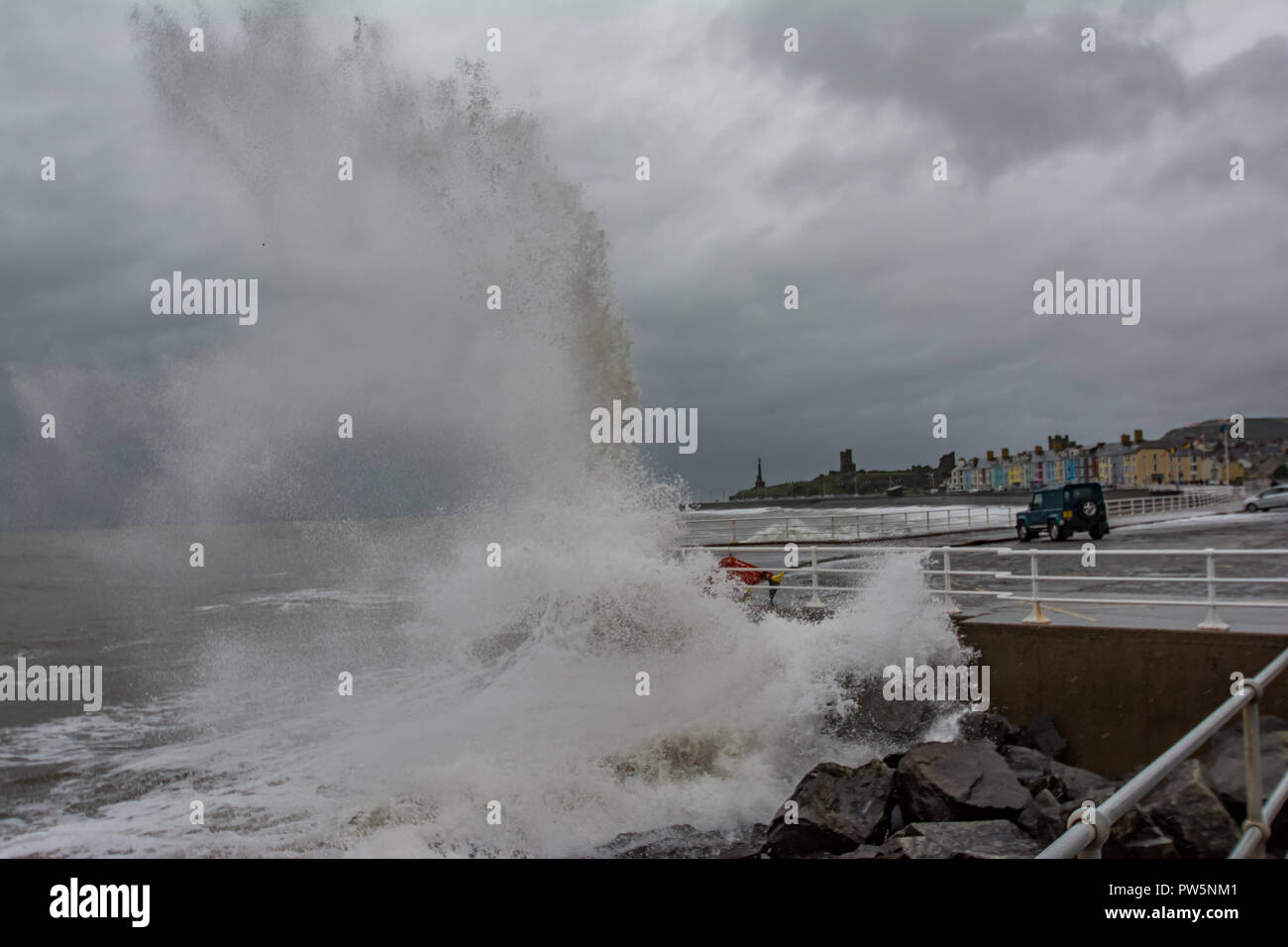 Aberystwyth, Wales, UK. 12th October, 2018. Storm Callum Waves at Aberystwyth Wales. Oct 2018. Credit: Paul Williams/Alamy Live News Stock Photo