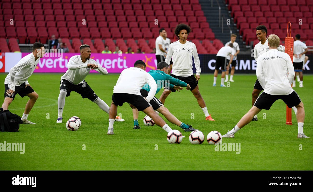 Prague, Czech Republic. 05th Oct, 2023. Soccer players L-R Armel Zohouri of  Tiraspol and Andres Dumitrescu of Slavia Praha in action during the  Football Europe League 2nd round match, group G match