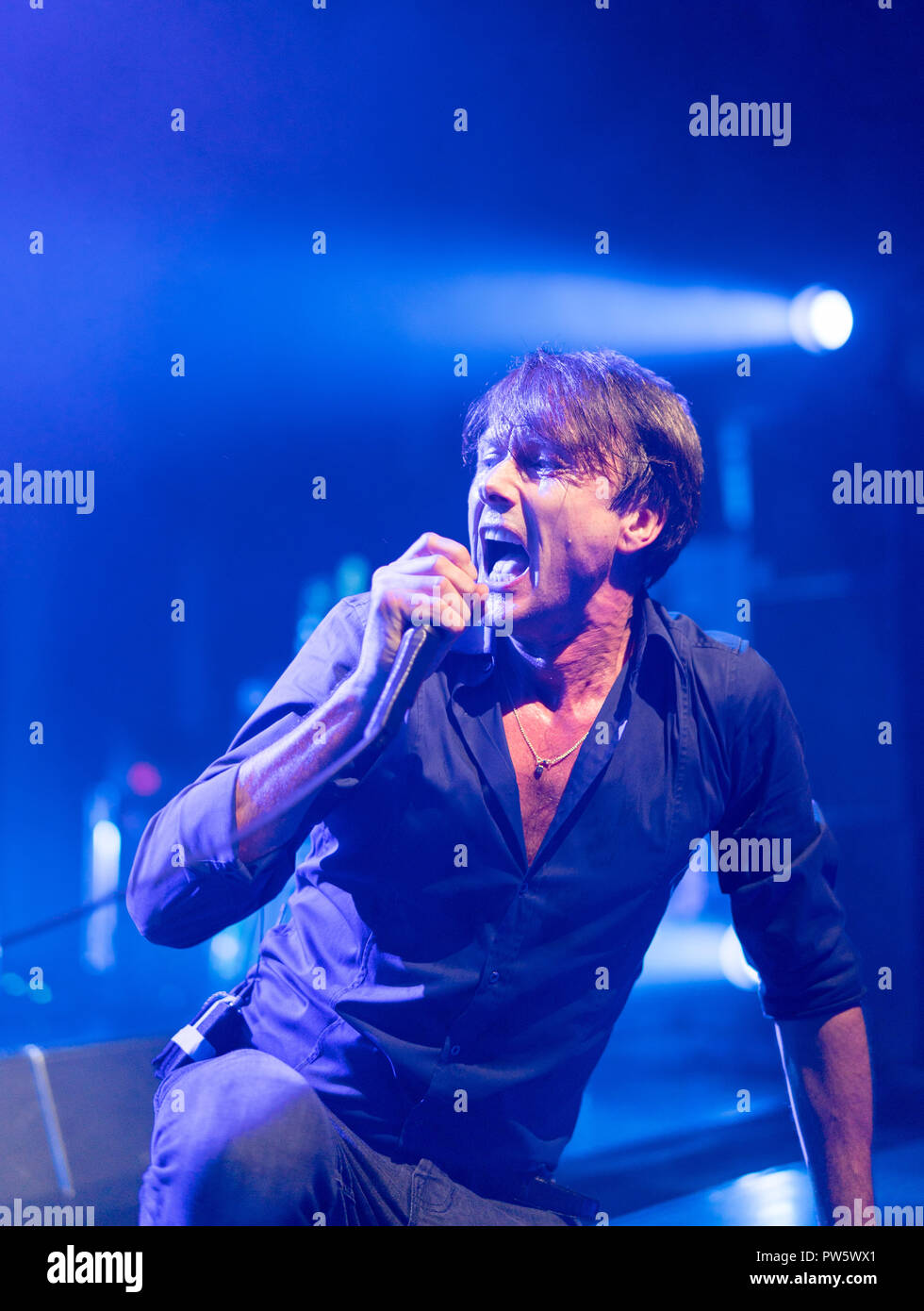 London, UK. 12th October, 2018. Brett Anderson of Suede performing live