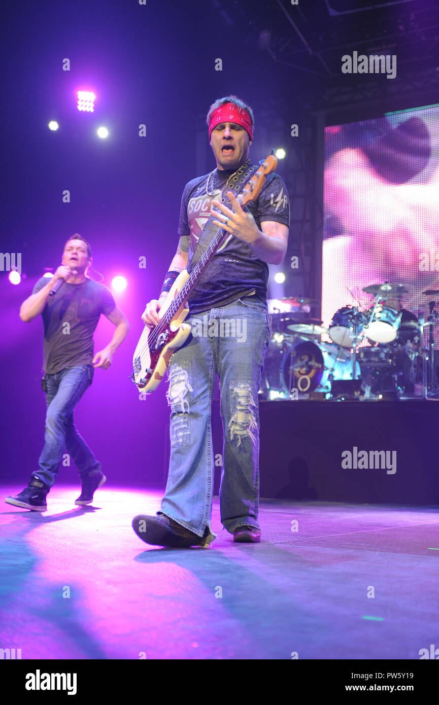 Fort Lauderdale Fl April 20 Todd Harrell Bassist For