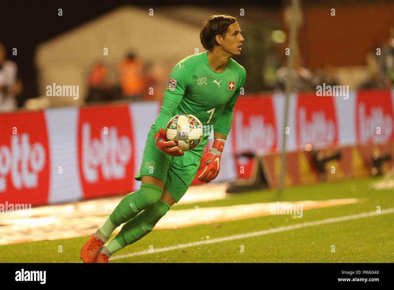 Brussels, Belgium. 12th October, 2018. Yann Sommer ( Switzerland) during the UEFA Nations League, League A, Group 2 football match between Belgium and Switzerland on October 12, 2018 at stade Roi Baudouin in Brussels, Belgium - Photo Laurent Lairys / DPPI Credit: Laurent Lairys/Agence Locevaphotos/Alamy Live News Stock Photo