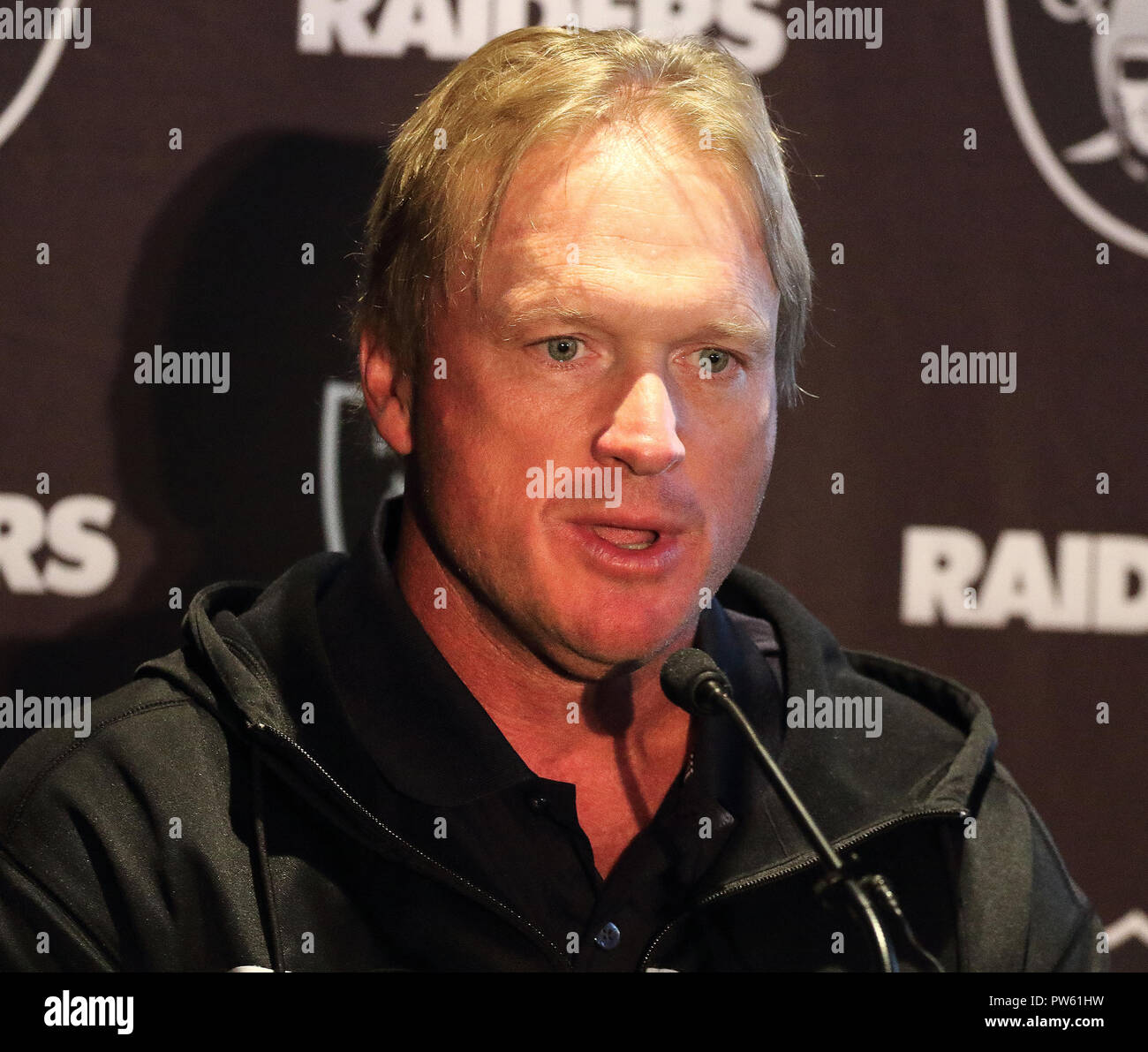 Jon gruden hi-res stock photography and images - Alamy