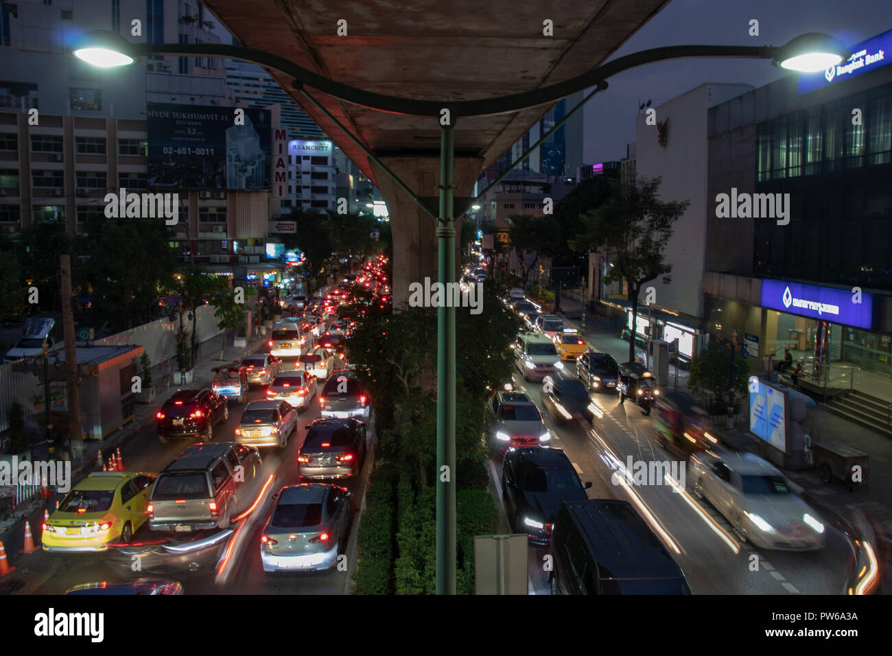 busy traffic in bangkok Stock Photo - Alamy