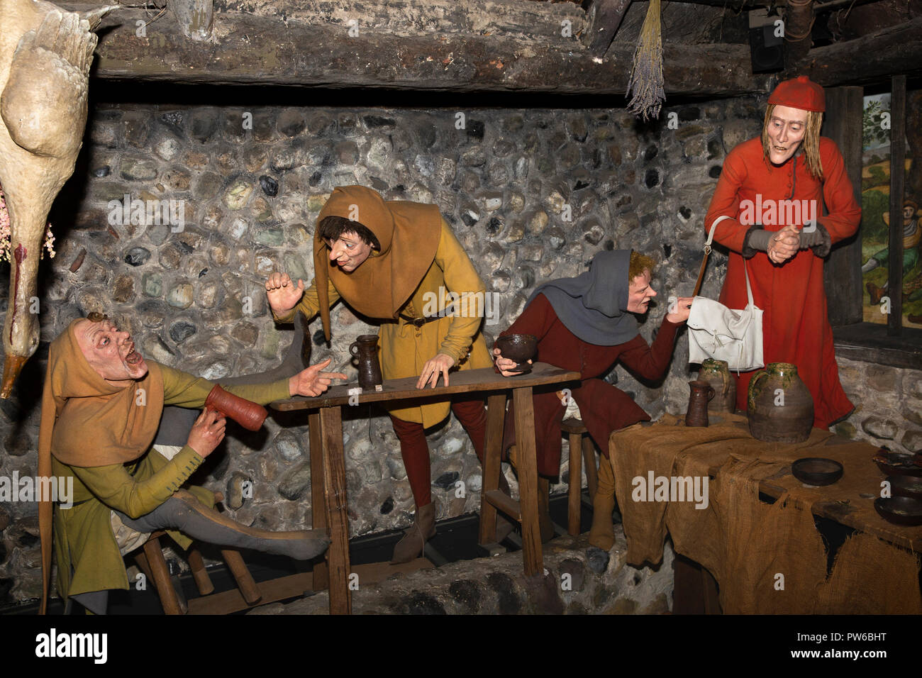UK, Kent, Canterbury, St Margaret’s Street, Canterbury Tales attraction Pardoner’s Tale tableau, in tavern Stock Photo