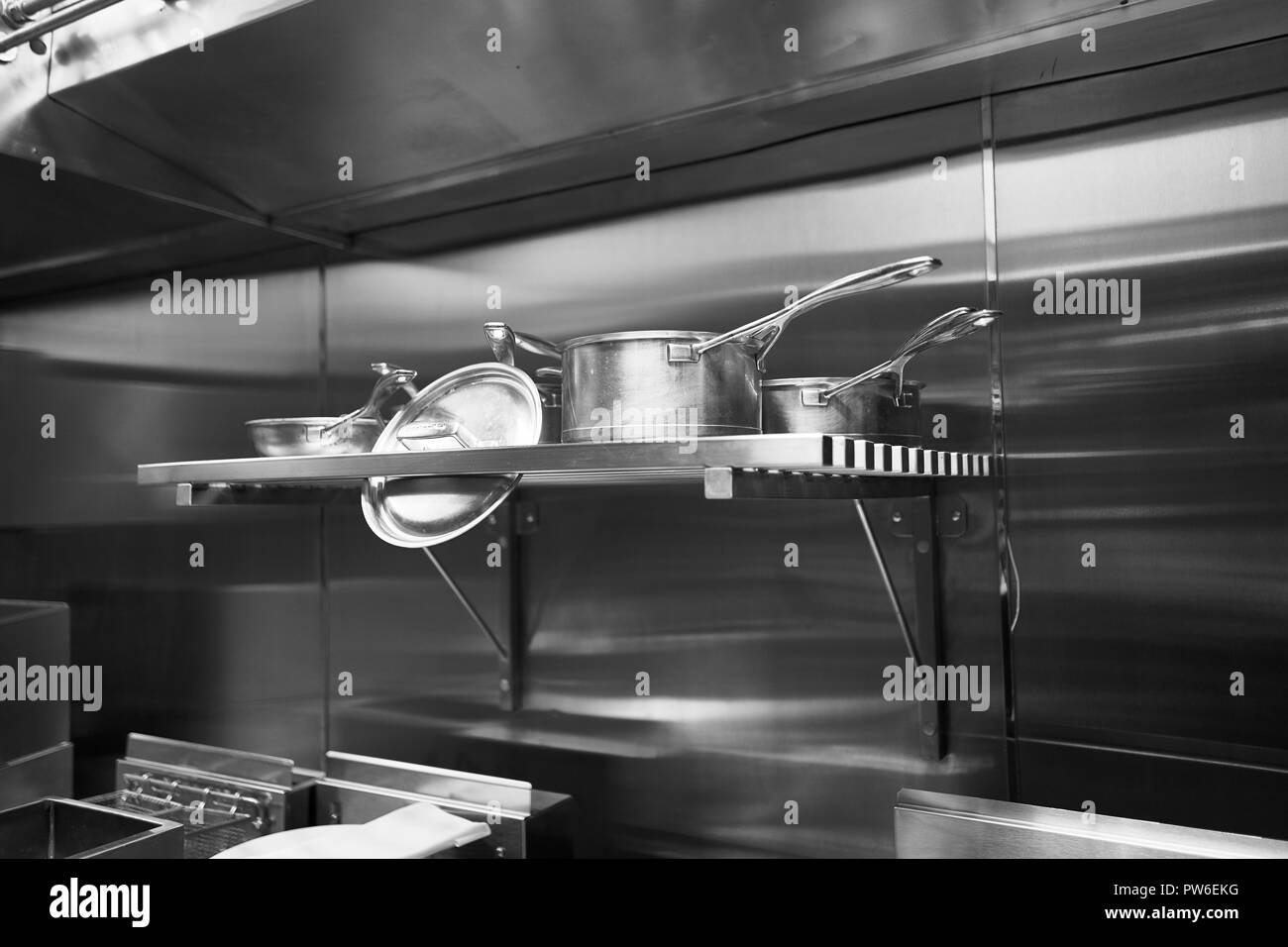 Cookware pan set Black and White Stock Photos & Images Alamy