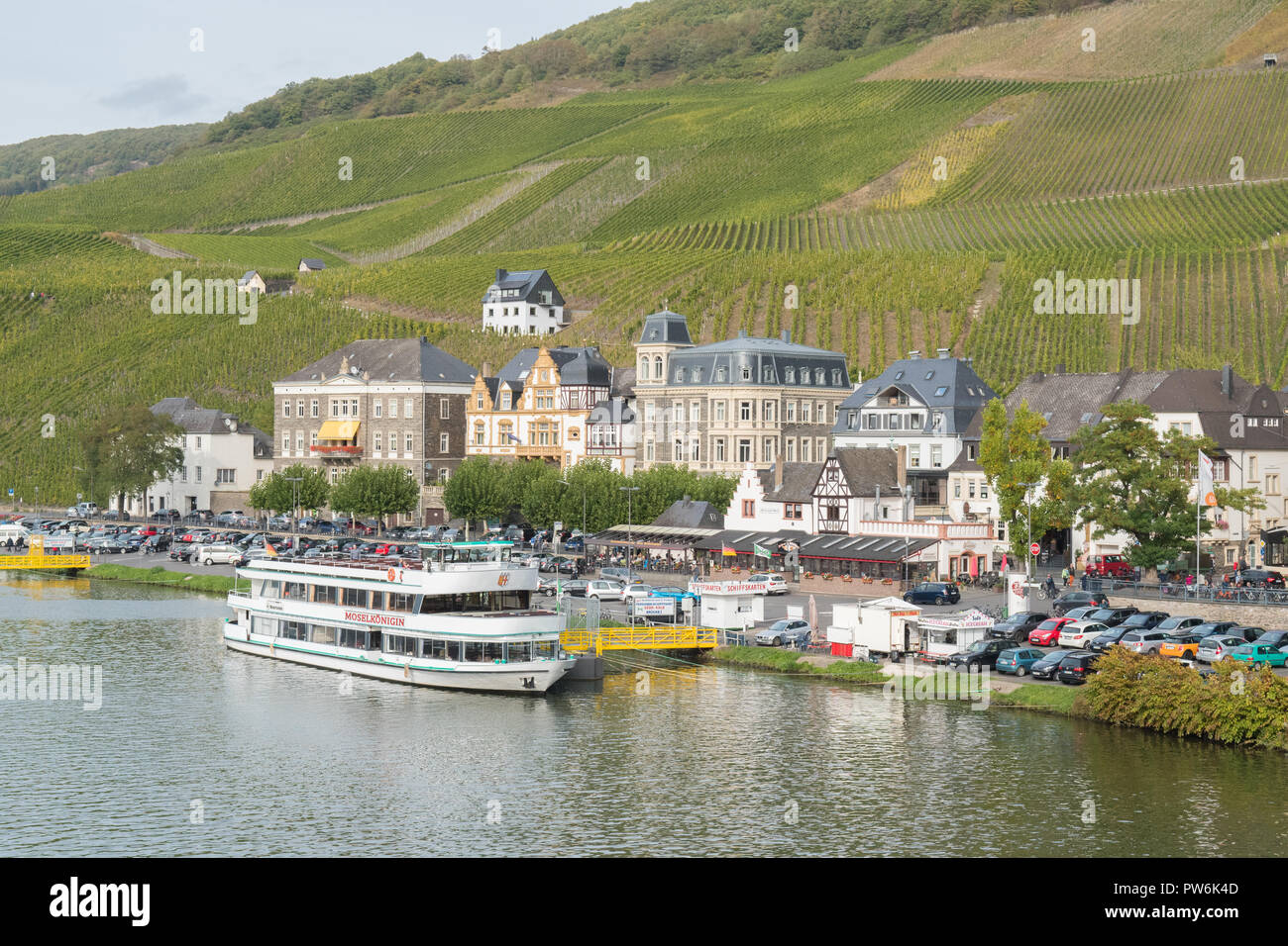 Bernkastel-Kues, winegrowing centre, Bernkastel-Wittlich district, Moselle Valley, Rhineland-Palatinate, Germany, Europe Stock Photo